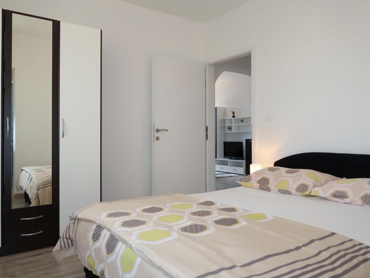 Apartment Rosic - Krk217 By Interhome คอร์นิช ภายนอก รูปภาพ