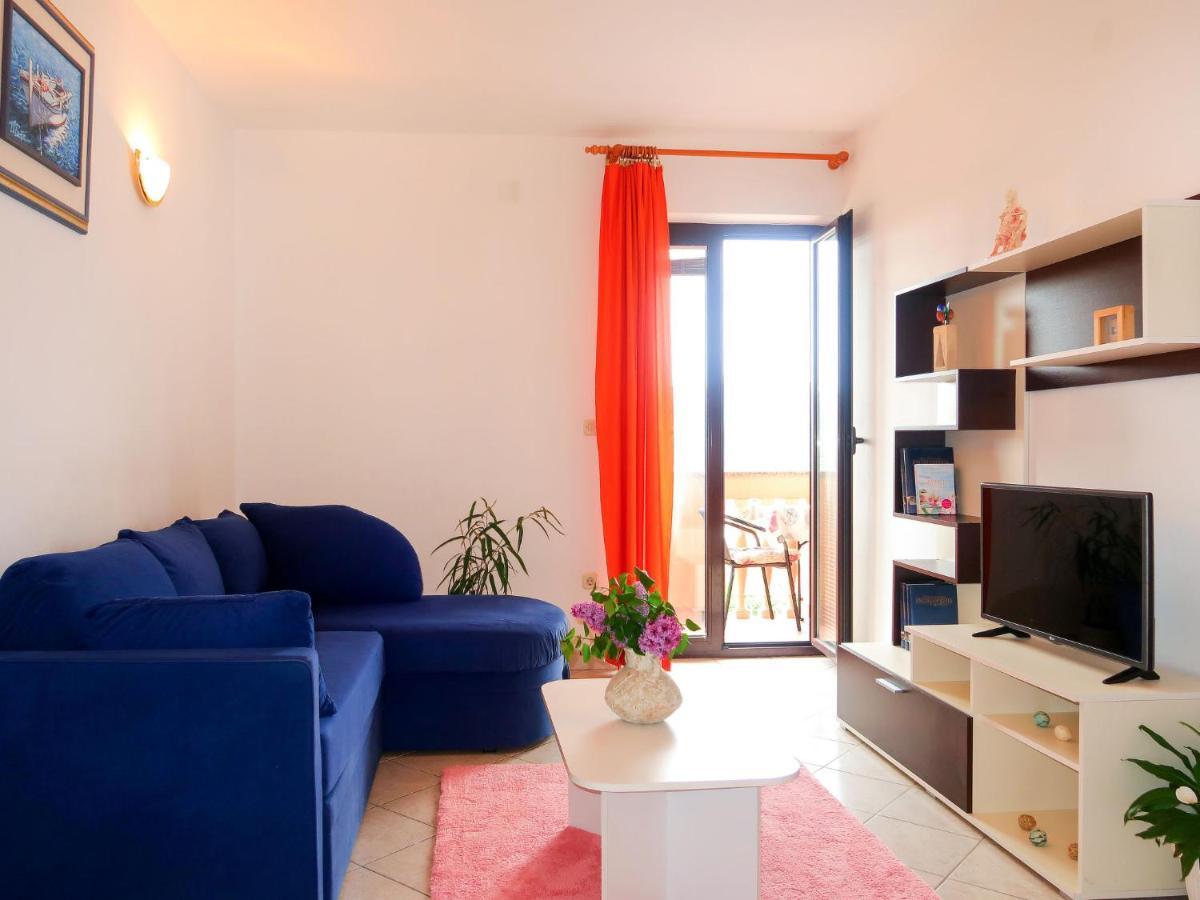 Apartment Rosic - Krk217 By Interhome คอร์นิช ภายนอก รูปภาพ