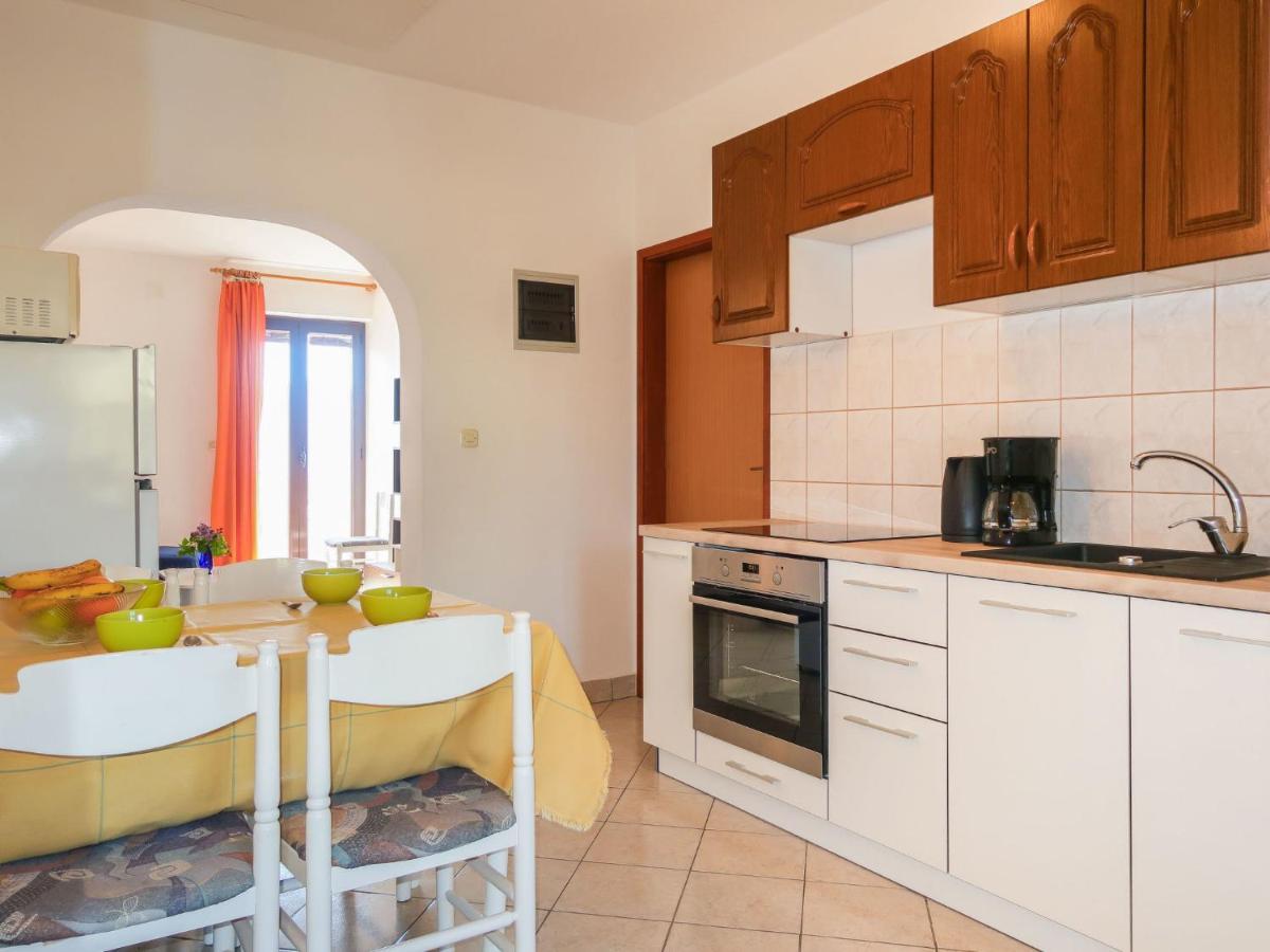 Apartment Rosic - Krk217 By Interhome คอร์นิช ภายนอก รูปภาพ